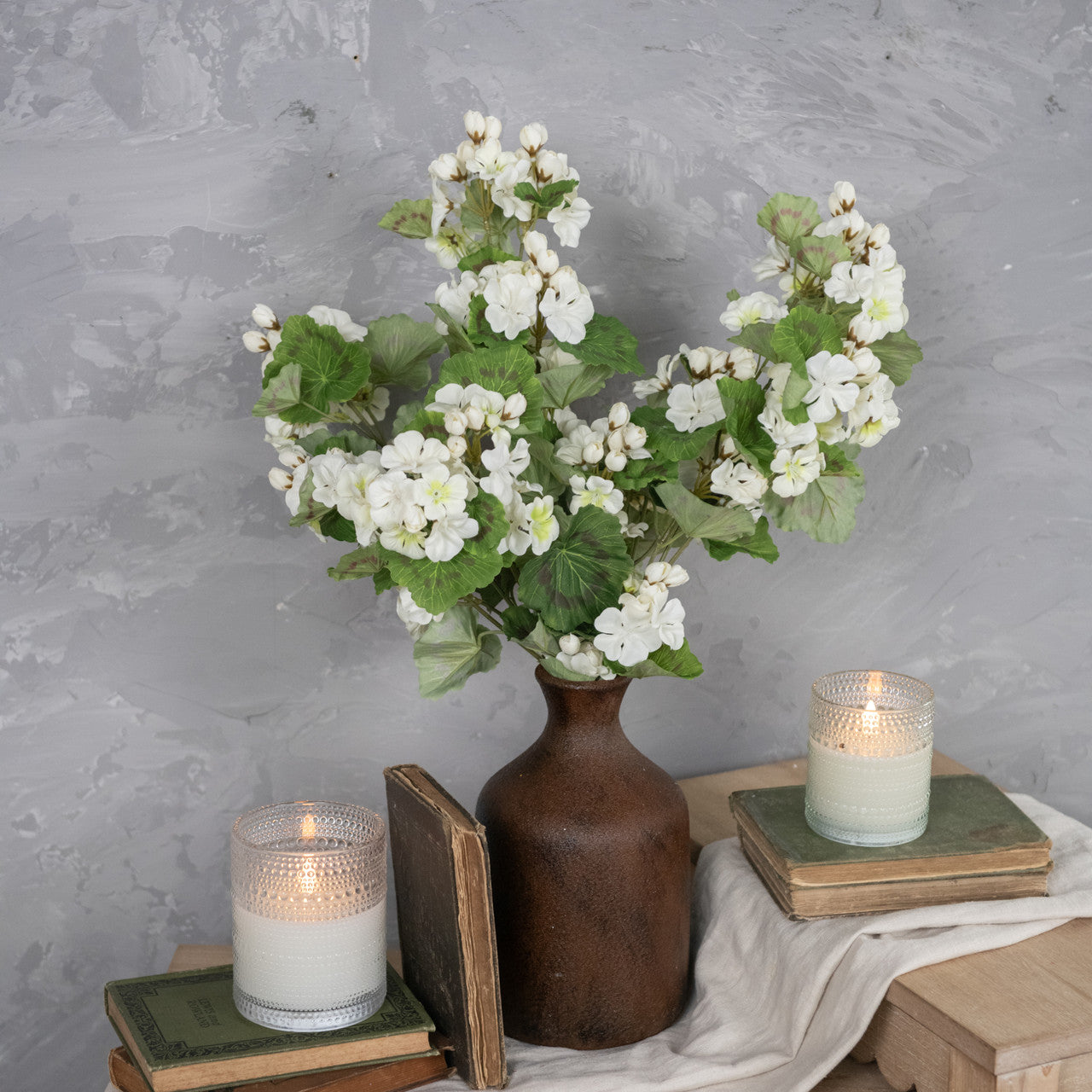 White Geranium Spray | 30"