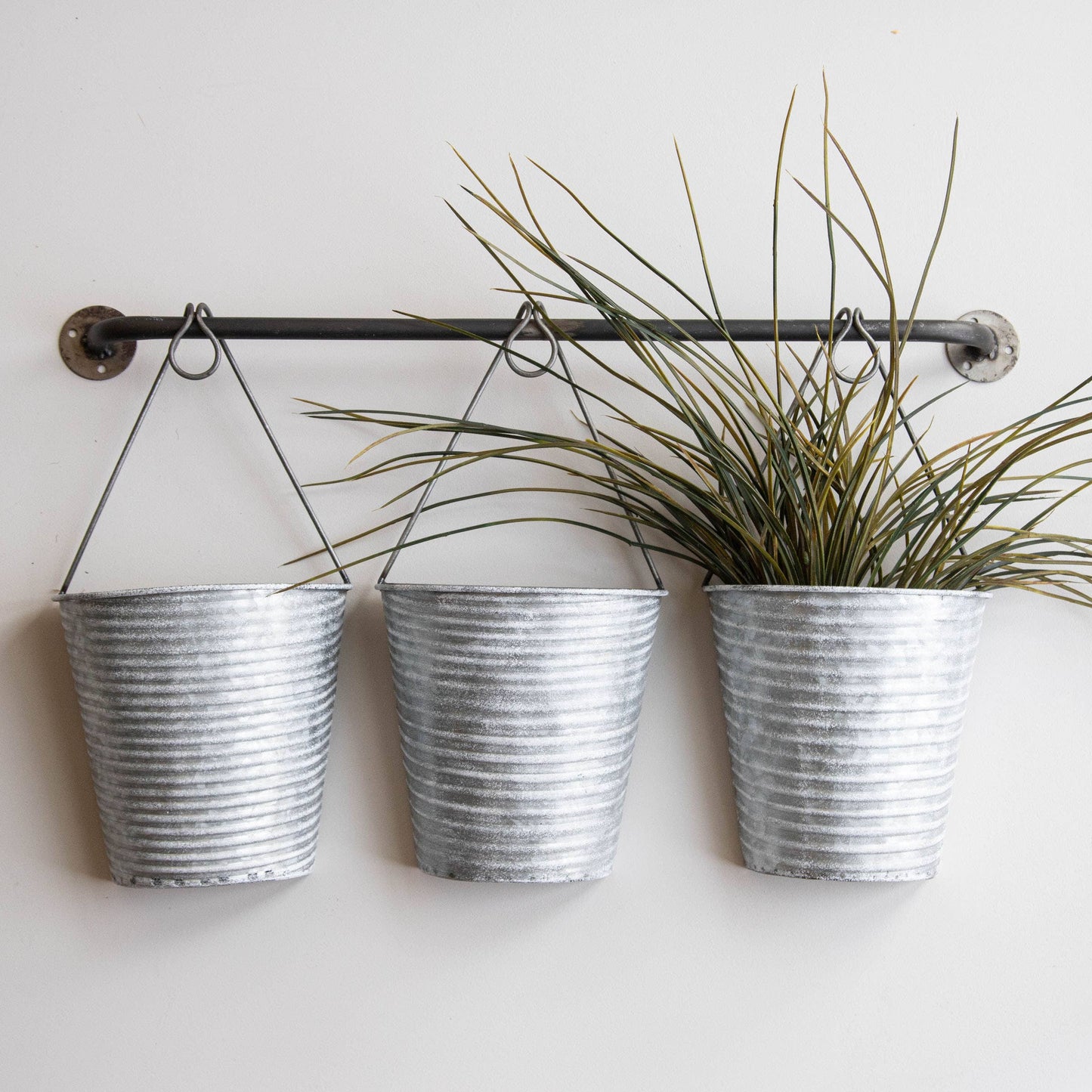 Dixie 3 Pot Wall Planter