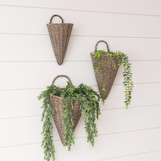 Wicker Wall Basket with Liner