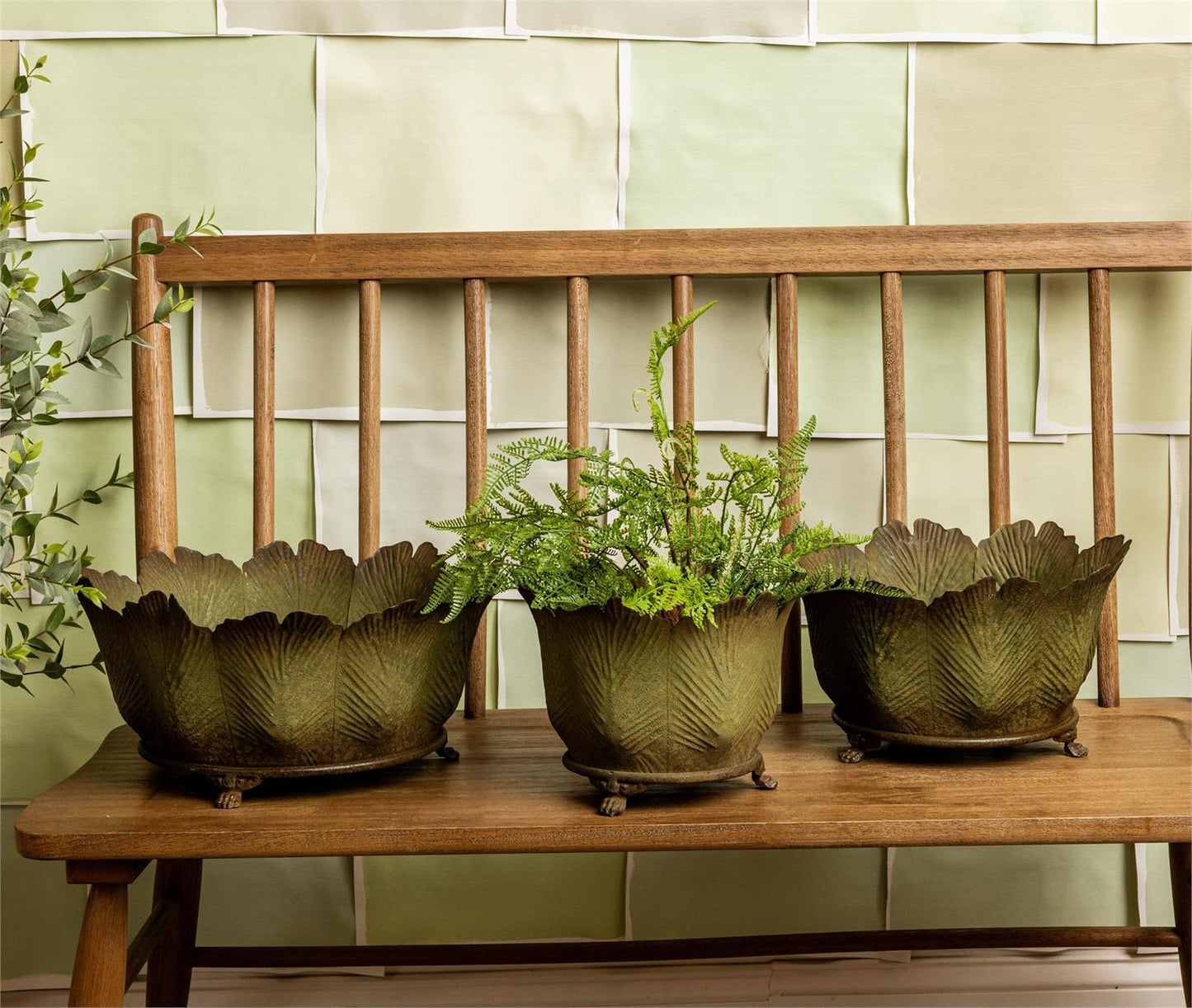 Distressed Dark Green Leaves Planter