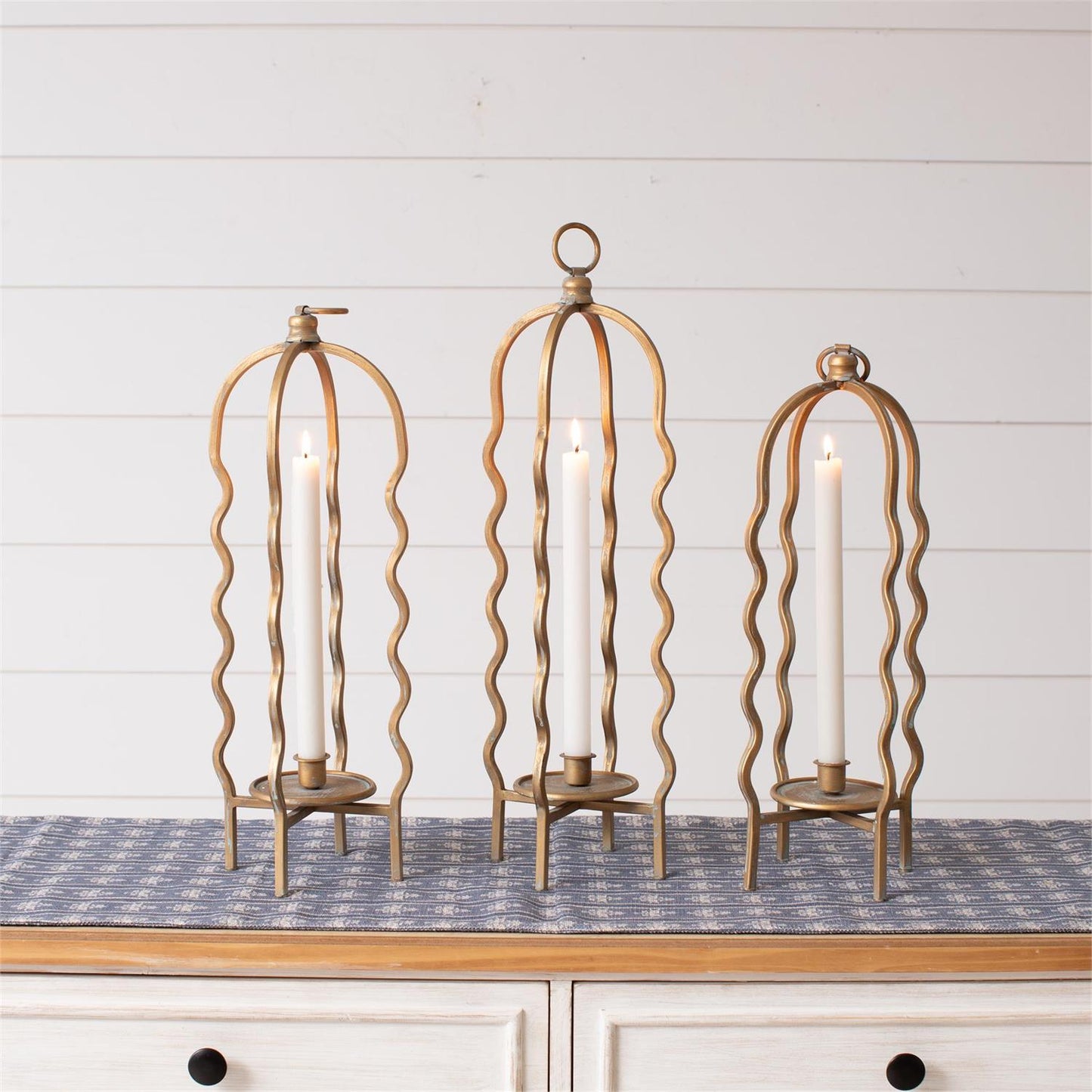 Wavy Cage Gold Candle Holder