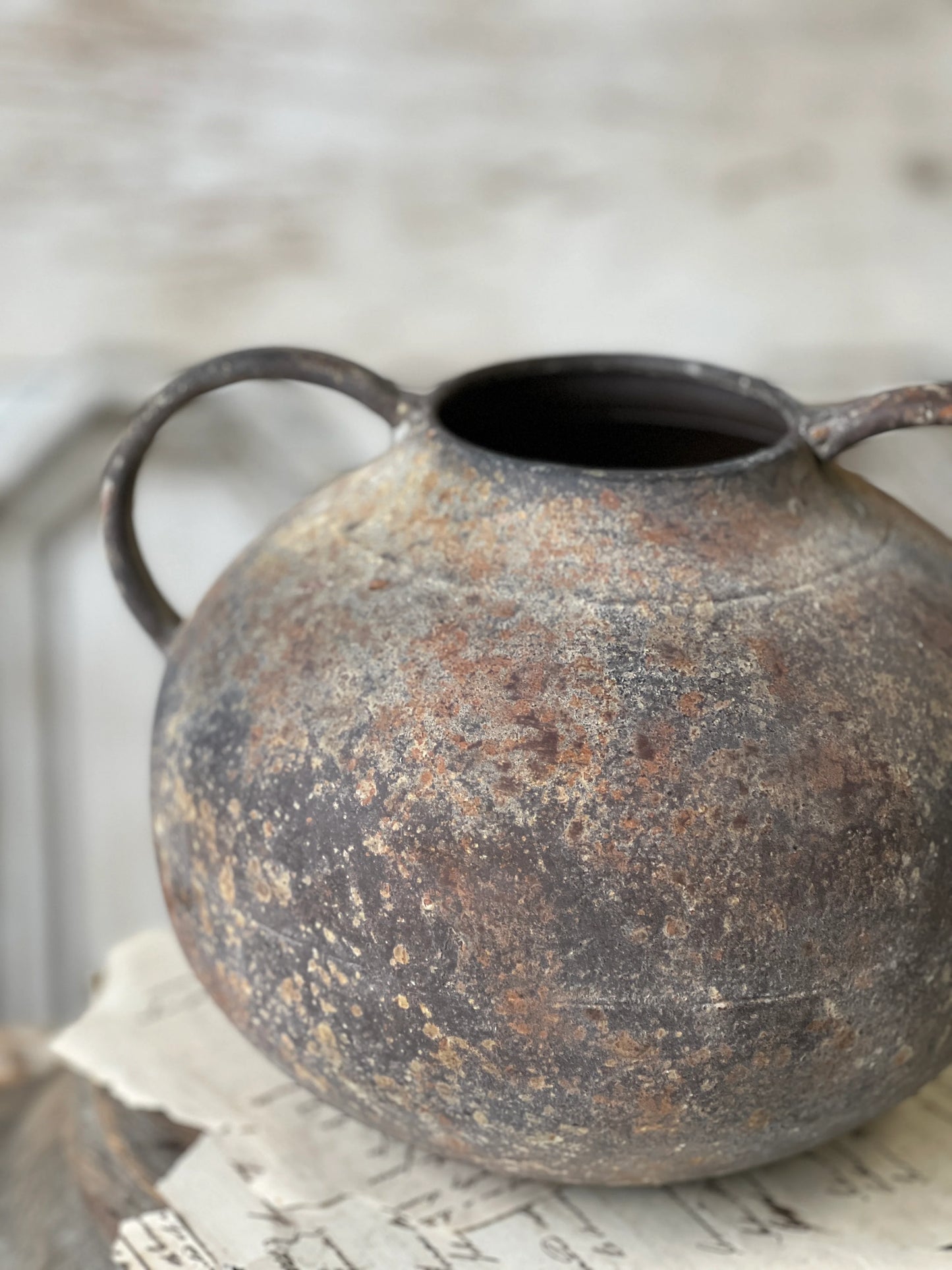 Carlo Vase