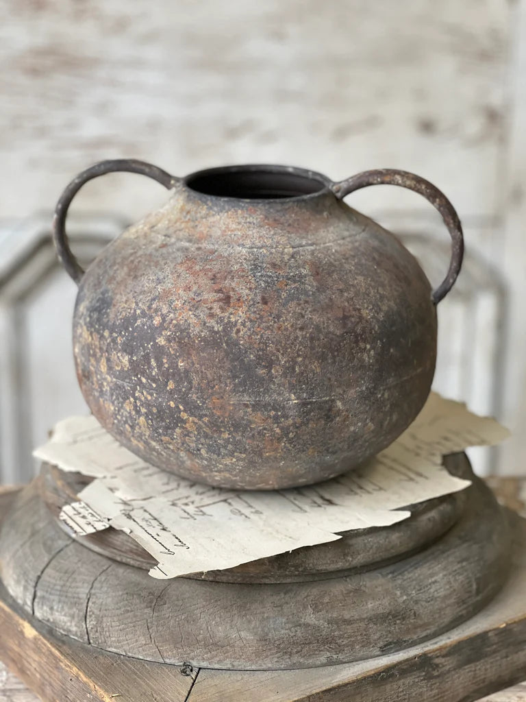 Carlo Vase