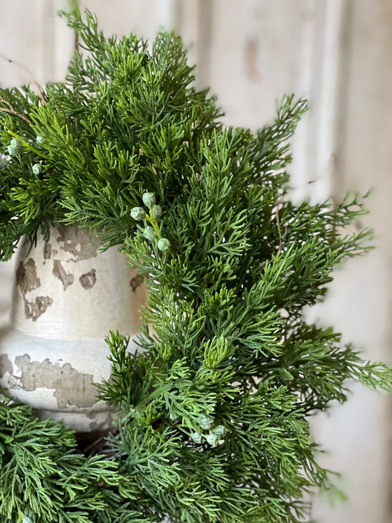 Dripping Cedar Candle Ring | 16"