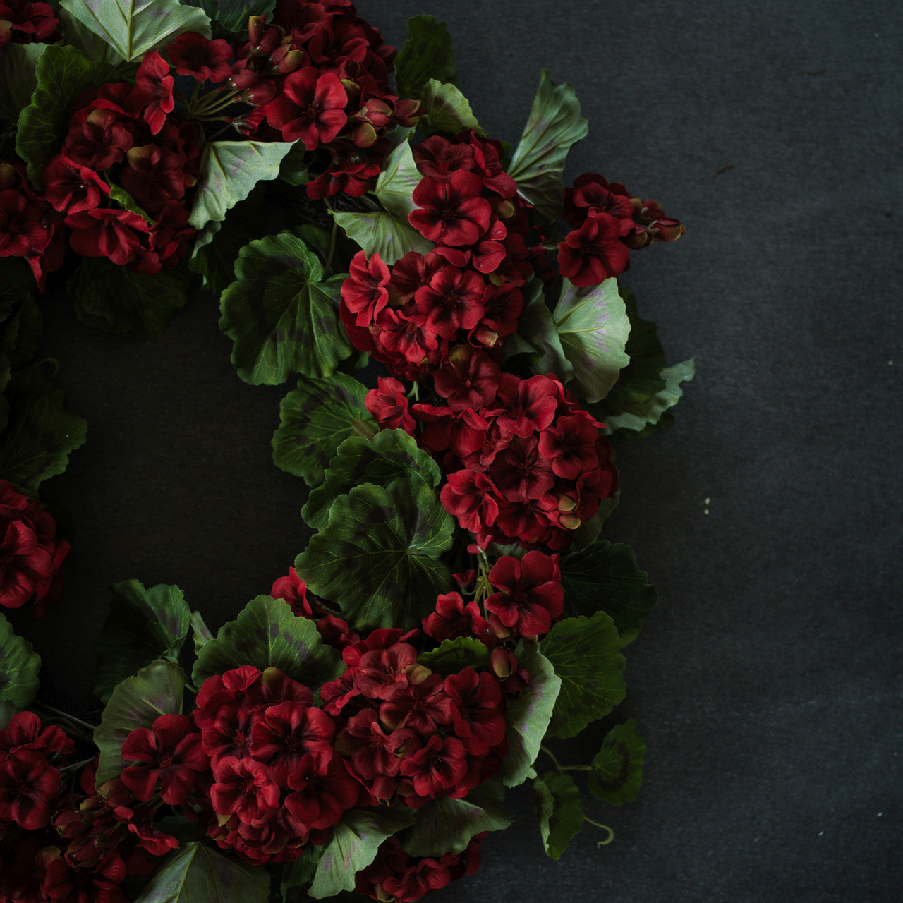 Red Geranium Wreath | 22"