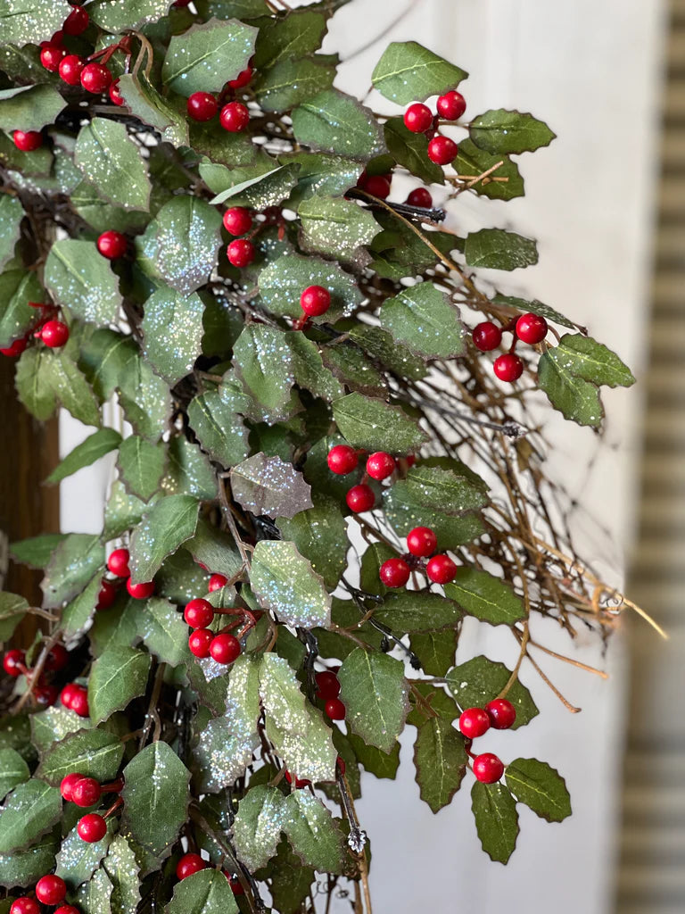 Holly Berry Wreath | 22"