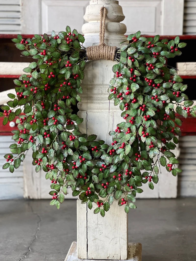 Holly Hanging Wreath | 28"
