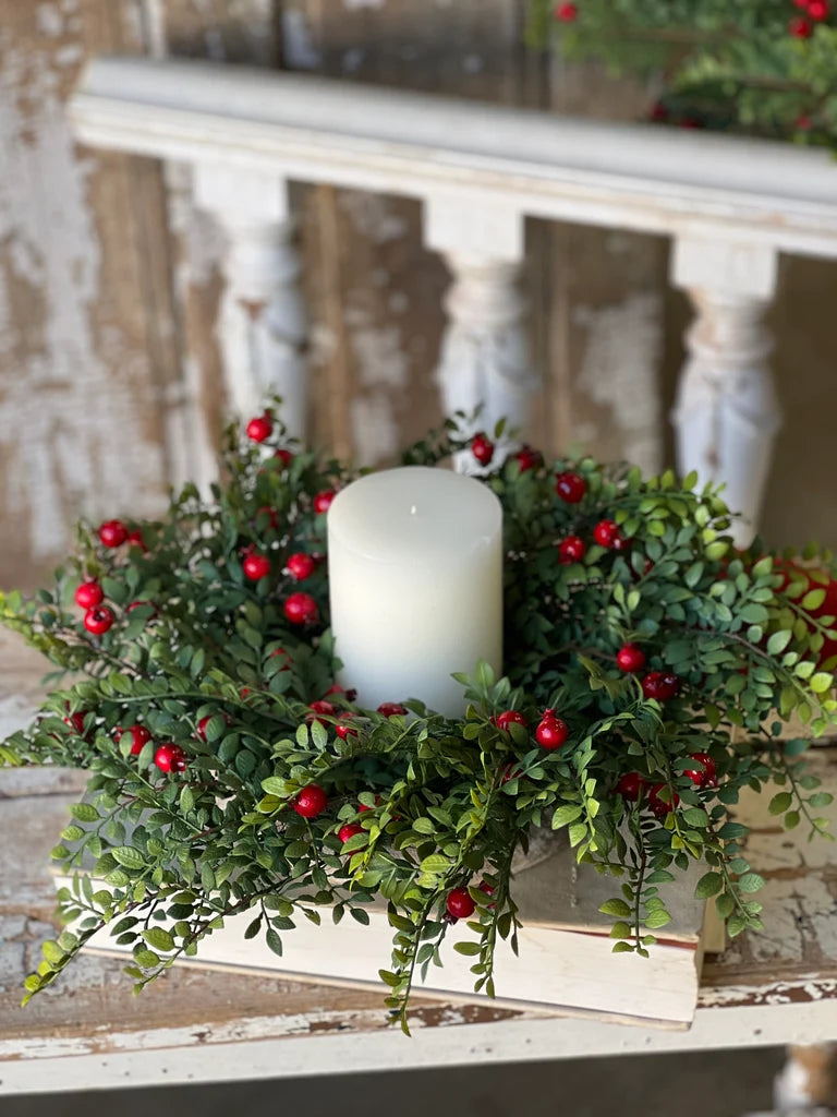 Lively Berry Bough Candle Ring | 22"