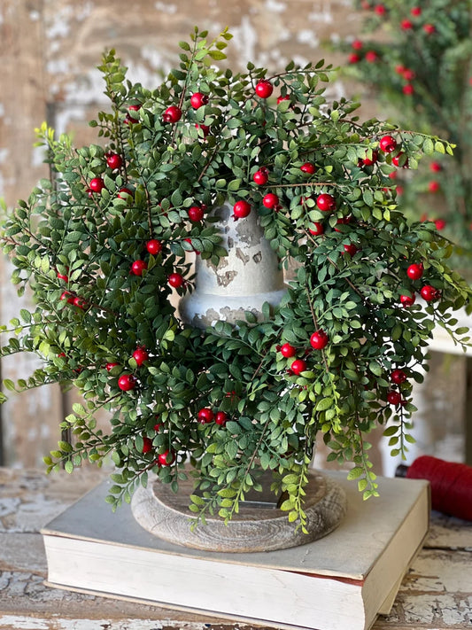 Lively Berry Bough Candle Ring | 22"